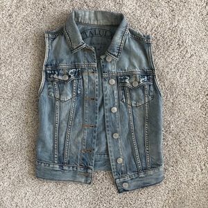 Jean Vest
